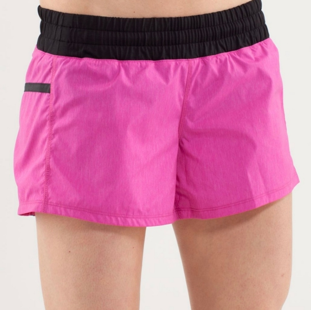 Lululemon Run Tracker Short Ii Size 4 - image 3